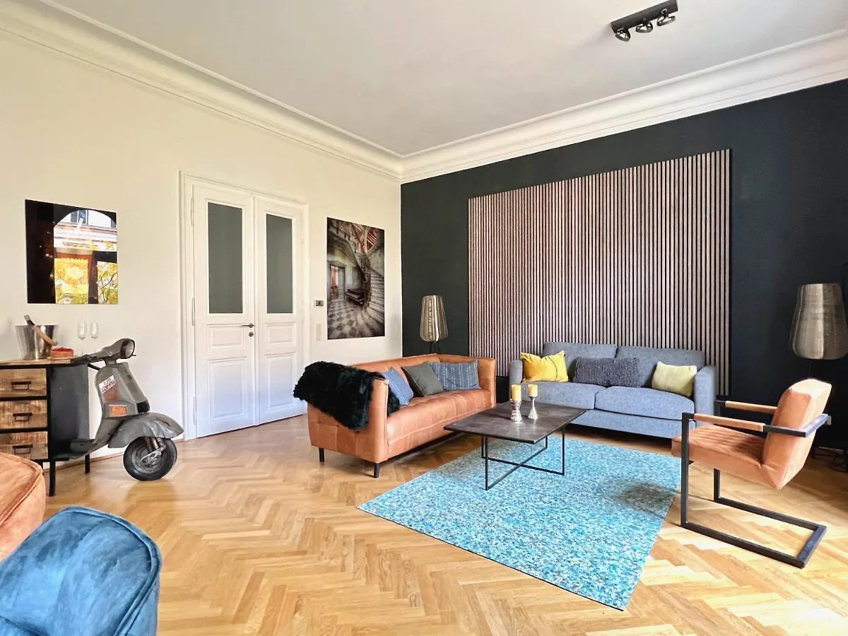 Apartment Belle Art Design Suite Im Herzen Von Wien Austria