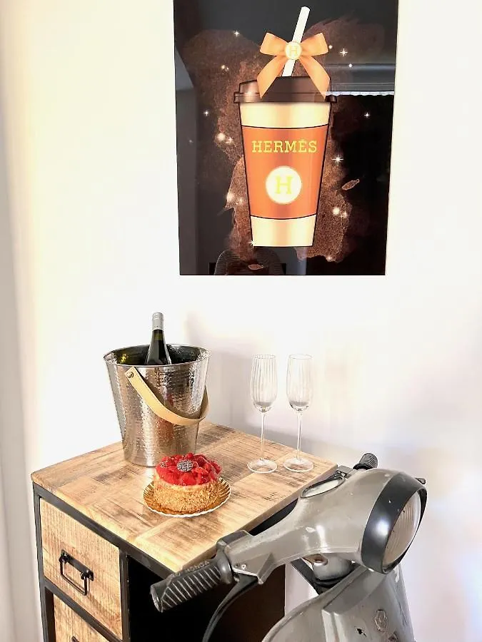 Apartment Belle Art Design Suite Im Herzen Von Wien Austria